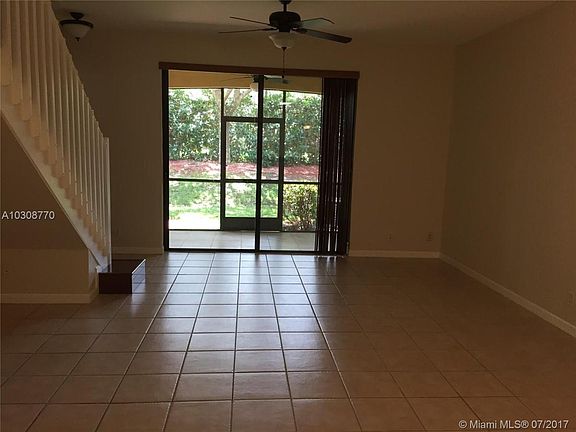 5th image of 4004 Peppertree Dr