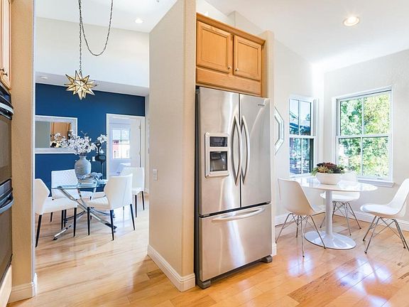 4th image of 435 Sheridan Ave APT 309