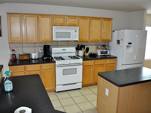 4th image of 7711 Eldergrove Ln