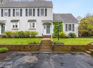 51 Carlson Ln APT 29, Falmouth, MA 02540