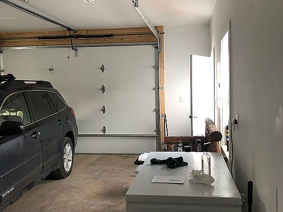 3rd image of 937 2nd Ave S