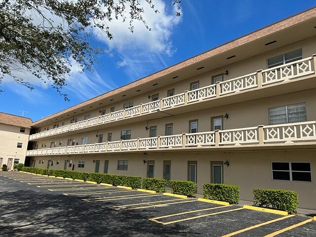 1st image of 4701 NW 34th St APT 612