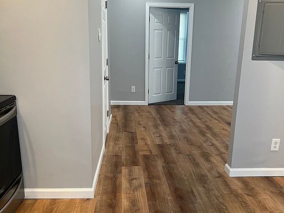 4th image of 1406 W Cheltenham Ave APT 1