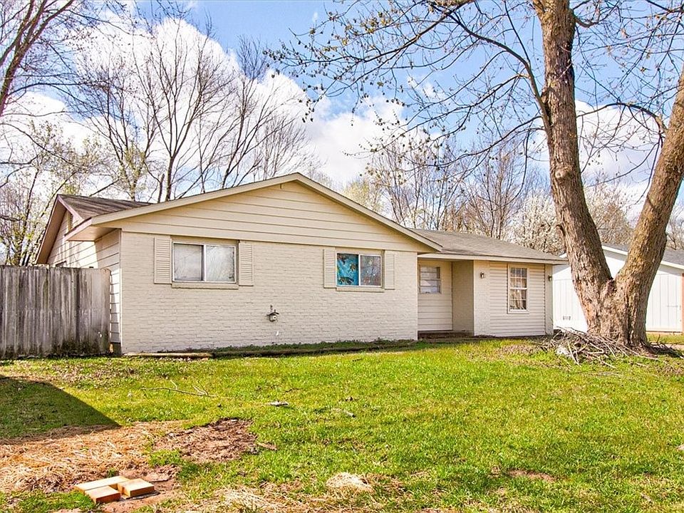 1st image of 1302 Acorn Dr
