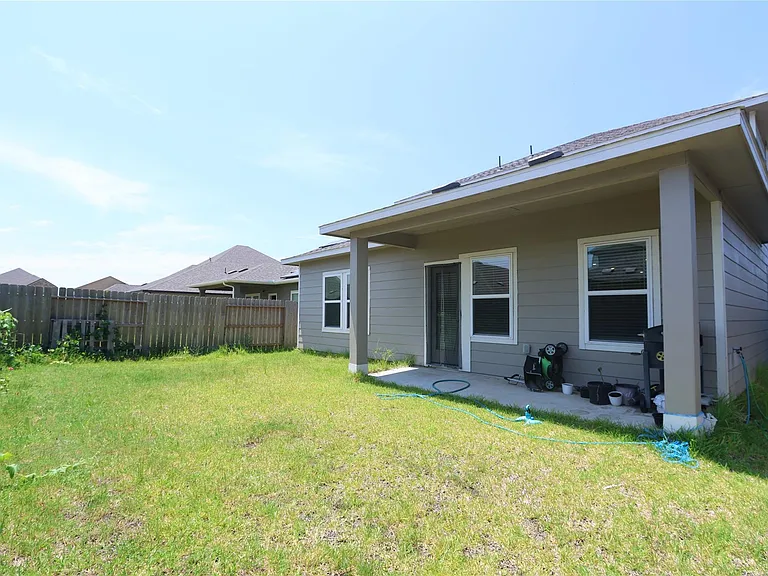 7219 Toluca Dr — Photo 21