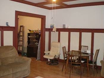 4th image of 8718 Elmhurst Ave