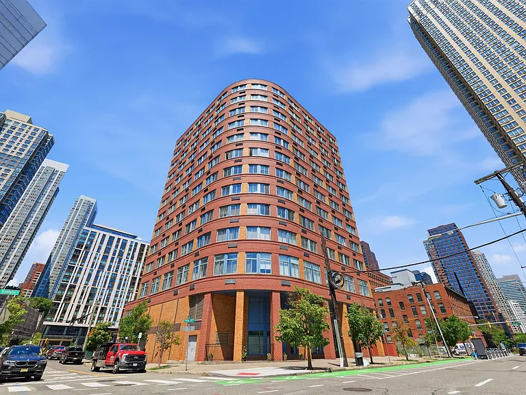 311 Washington St #9C — Photo 31