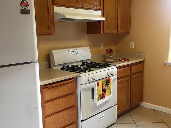 5th image of 1622 Josephine Ave