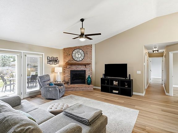 2nd image of 1026 Crede Way