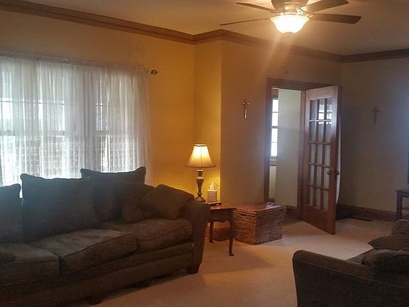 4th image of 18001 Larchwood Ave