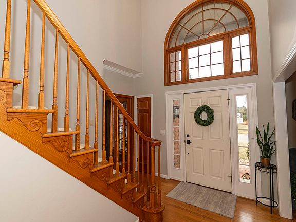 2nd image of 51760 Westport Ct
