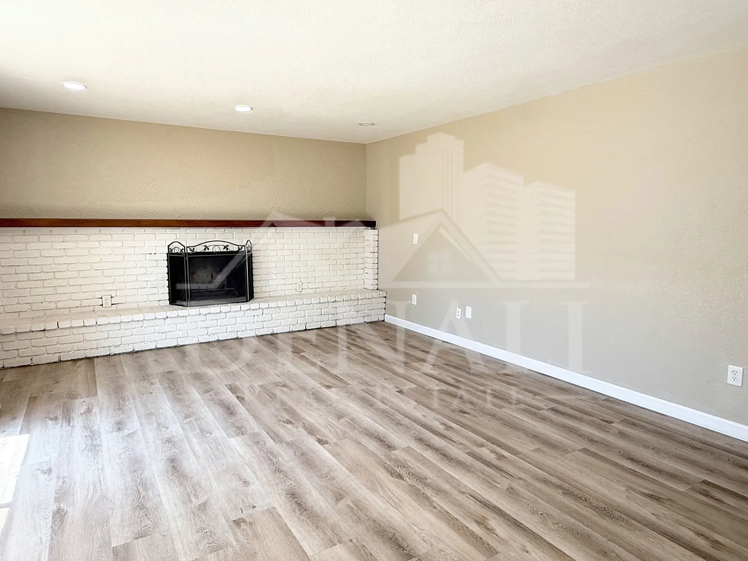 4 bed, 3.0 bath, 2144 sqft, $2,800 — Photo 4