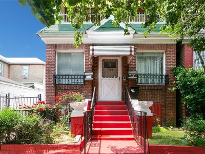748 E 4th Street, Brooklyn, NY, 11218