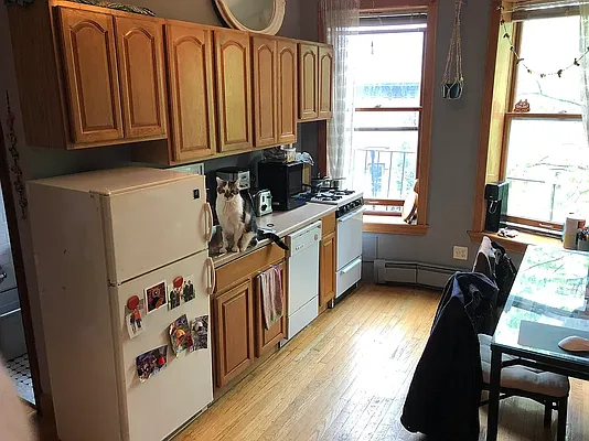 Rented by Limestone Realty Bklyn, LLC | media 9