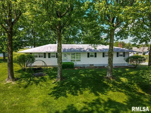 500 S Fly Ave, Goreville, IL 62939