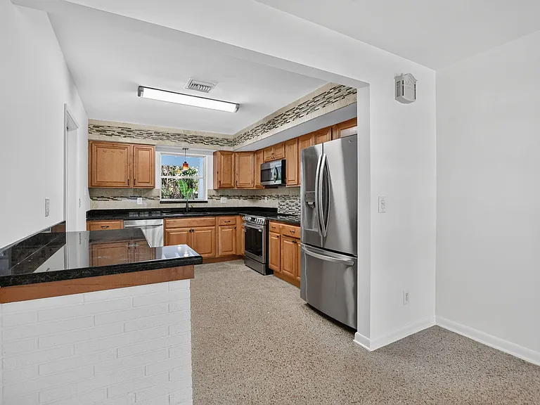 3398 NE 5th Ave — Photo 9