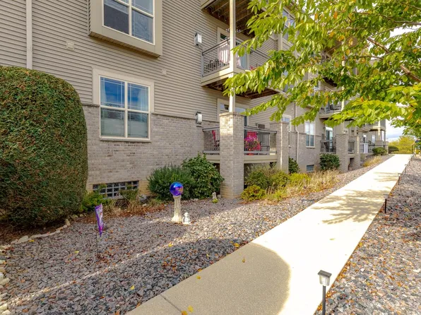 230 Hilldale DRIVE #1108, Hartford, WI 53027