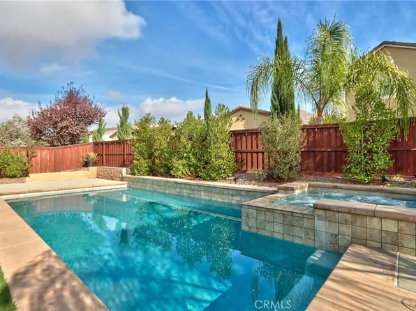 27916 Huron Ct, Menifee, CA 92585