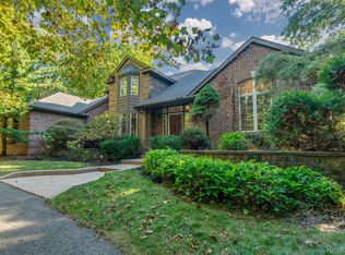 5090 Stone Oak Dr, Jackson, MI 49201