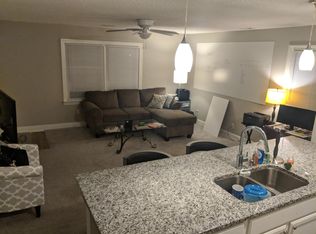 810 Cotanche St APT 6, Greenville, NC 27858