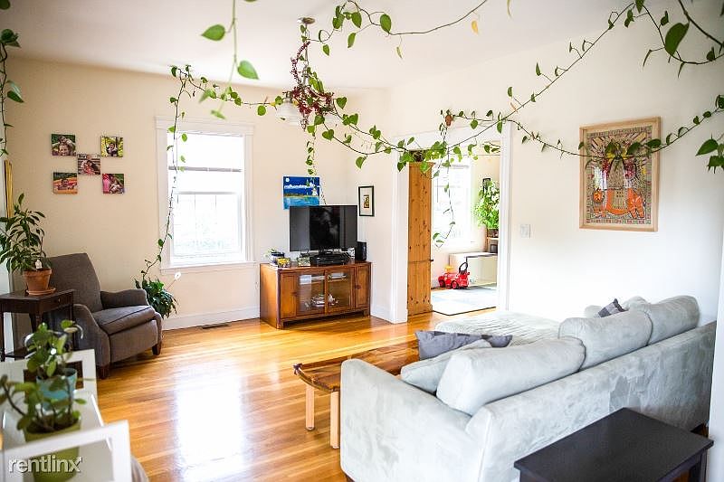 00_Living_Room (800x533)