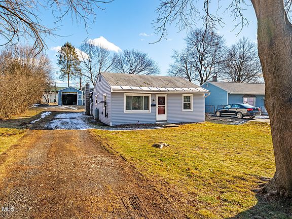 3rd image of 45 Houseman Avenue