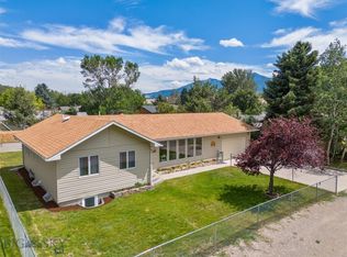 208 Spruce Ln, Livingston, MT 59047