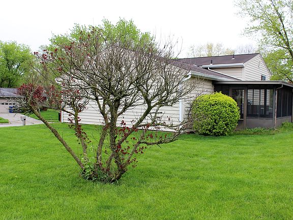 3rd image of 2770 Woodcutter Ave
