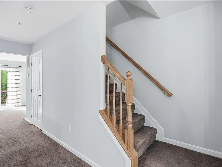 8000 Delores Ct — Photo 17