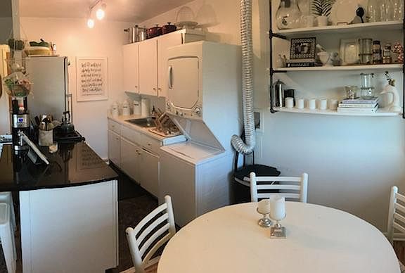 Dining area / kitchen / bar