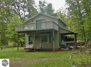 7140 Pauline St, Interlochen, MI 49643