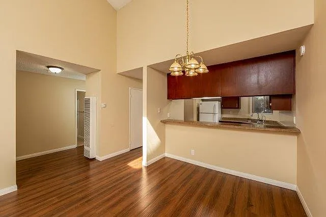 1365 Newport Ave #202 — Photo 13