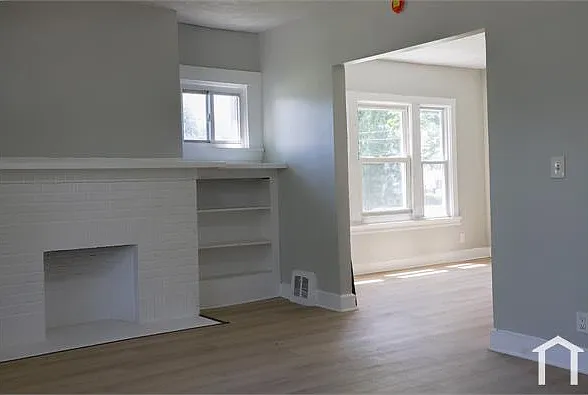 3568 E 114th St #DOWN — Photo 2