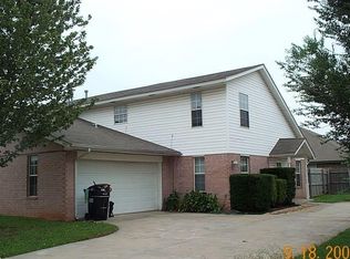 2401 N Lincoln Ave, Moore, OK 73160