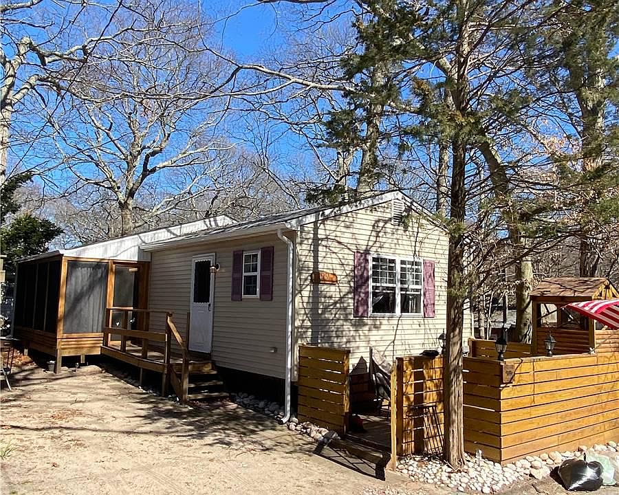 1st image of 12 Hillcrest Dr