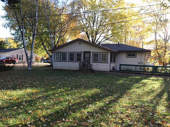 4th image of 99 Arbor Dr