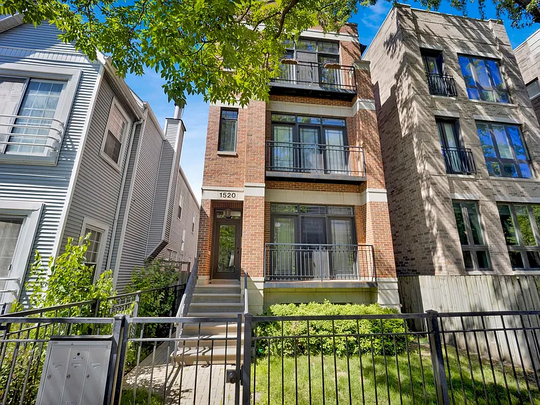 1520 W Diversey Pkwy #3 — Photo 1