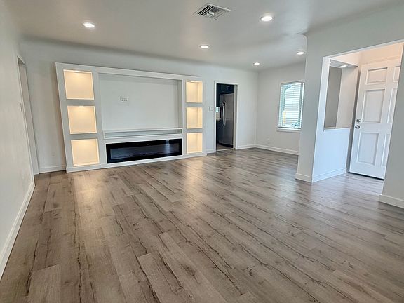 5th image of 4225 Tuller Ave
