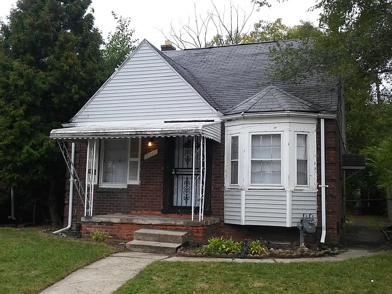 16887 Rutherford St — Photo 1