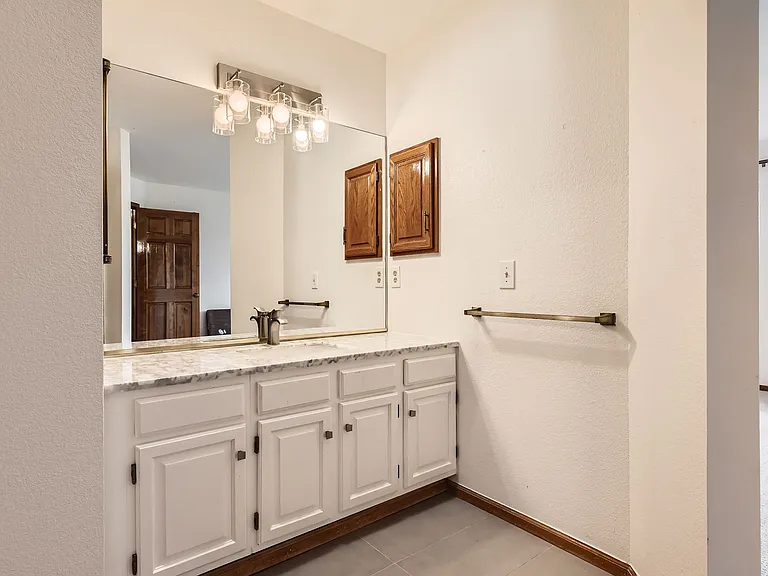 16021 Deer Ridge Dr #B — Photo 19