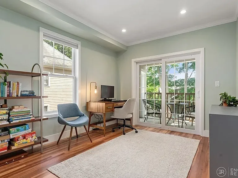 82 Summit Ave — Photo 11