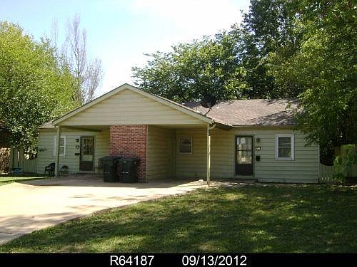 3207 SW 29th Terr