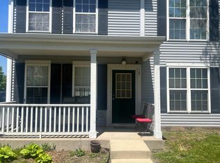 18 Harmony Ln, Romeoville, IL 60446