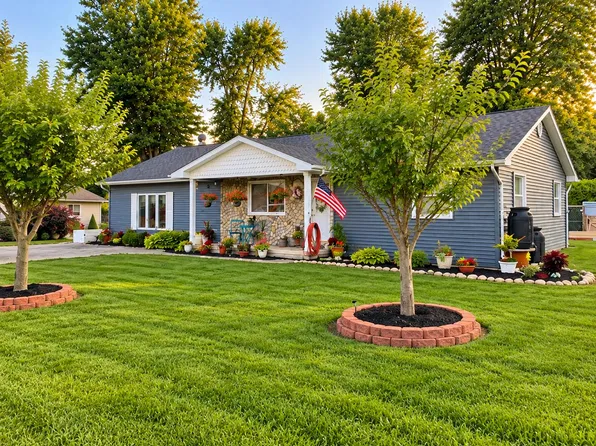 601 N Mary St, Marine City, MI 48039