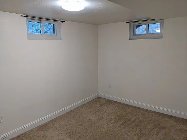 2895 E Oakridge Dr — Photo 7
