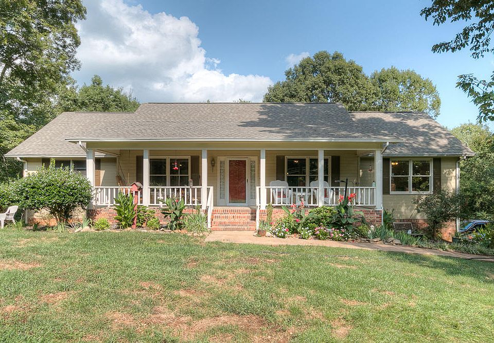 1st image of 516 Knobb Hill Dr NW
