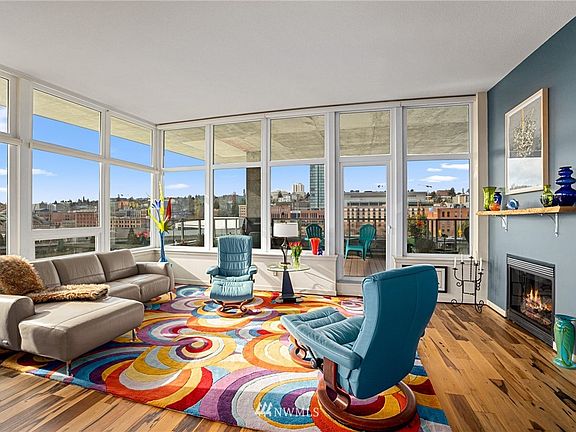 2nd image of 1515 Dock Street #901