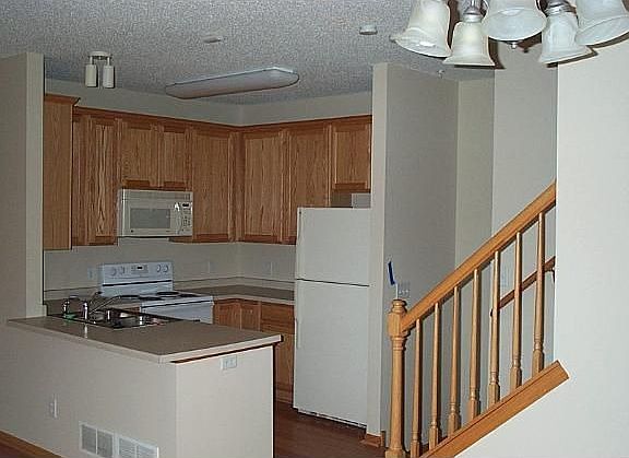 5th image of 6517 Merrimac Ln N