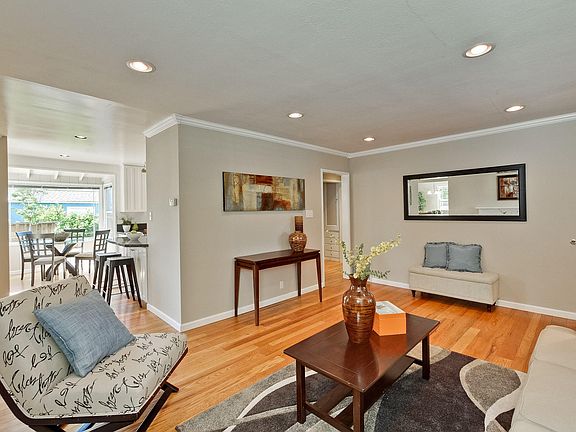 5th image of 2251 Boxwood Dr