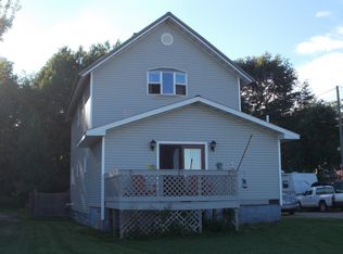 7017 P Rd, Gladstone, MI 49837